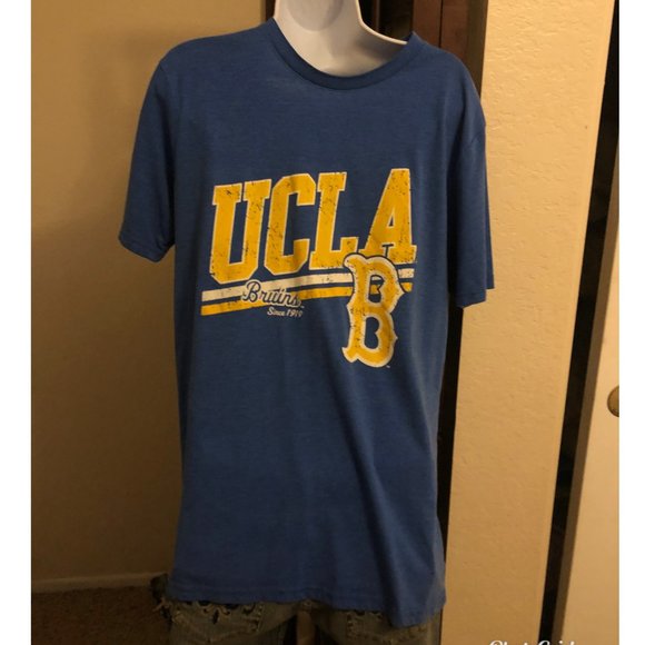 Knights Apparel Other - 💥Flash Sale 3/$10💥 UCLA BRUINS T-Shirt